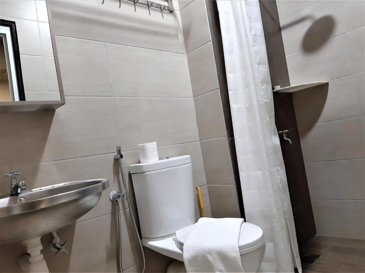 Blue Eyes Hotel Кепала Батас Экстерьер фото