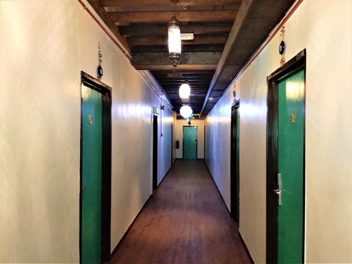 Blue Eyes Hotel Кепала Батас Экстерьер фото
